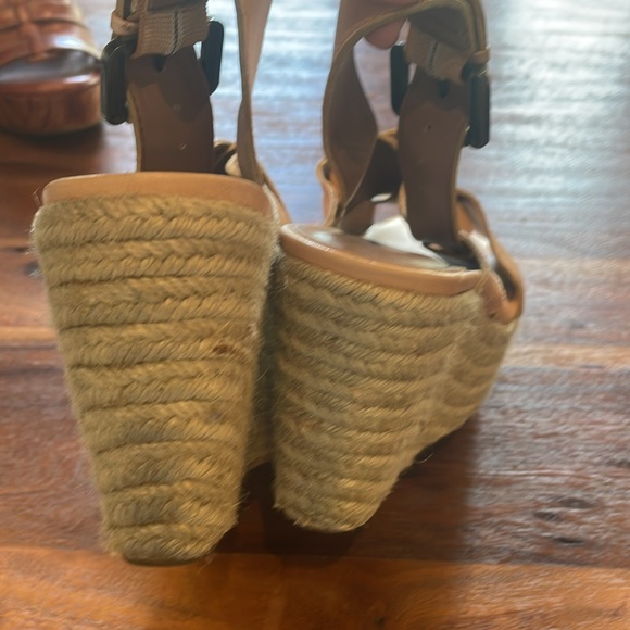 Ava & Aiden wedge sandles, nude leather, size 6. - Picture 4 of 9